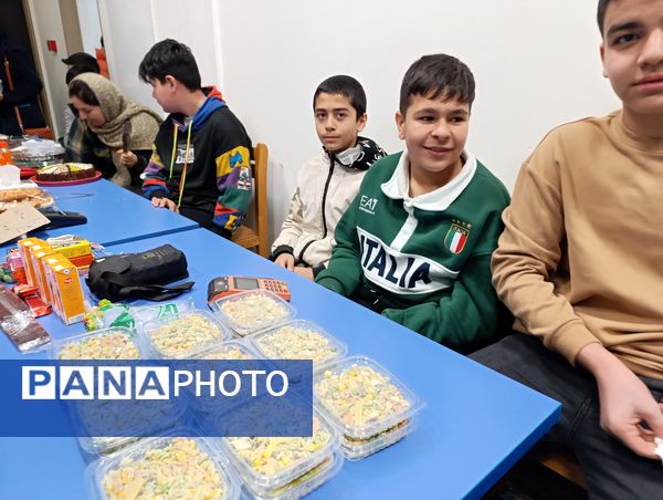 برپایی بازارچه کار و فناوری دبیرستان غیر دولتی شایستگان آشخانه 