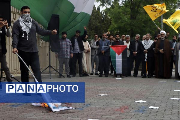 غرش خشم انقلابی دانشجویان دانشگاه آزاد مشهد علیه صهیونیسم و فریاد همبستگی با غزه