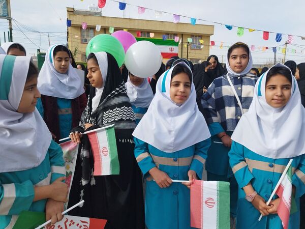 راهپیمایی ۲۲ بهمن همزمان با سراسر کشور