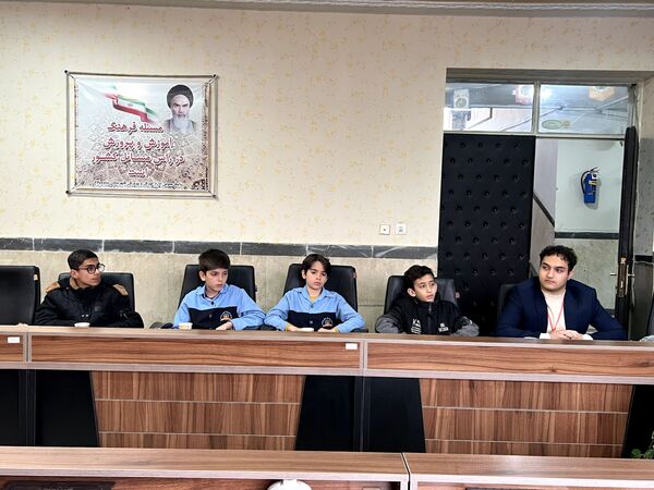 نشست خبری رئیس آموزش و پرورش ساوجبلاغ با خبرنگاران پانا 