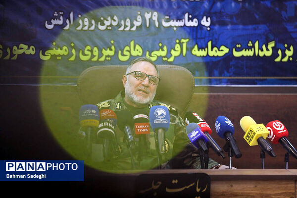 نشست خبری فرمانده نزاجا
