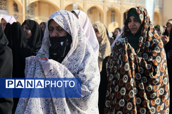 اقامه نماز عید سعید فطر  در شهر یزد