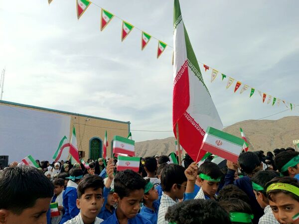تجدید میثاق مردم بشاگرد با آرمان‌های انقلاب اسلامی در راهپیمایی ۲۲ بهمن