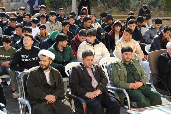 طنین زنگ انقلاب در هنرستان فارابی؛ آغاز شور و جشن دهه فجر در شهرستان سملقان