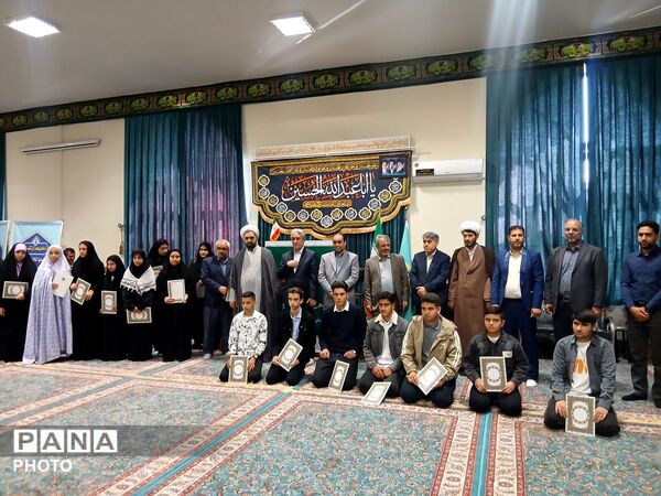 تجلیل از نخبگان قرآنی و نمایشگاه میثاق با شهدا در حاشیه نماز جمعه خداآفرین