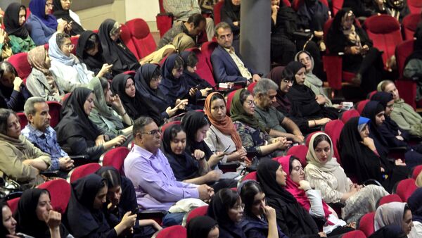 تقدیر و تجلیل از ستارگان درخشان هنرستان هنرهای زیبای اصفهان