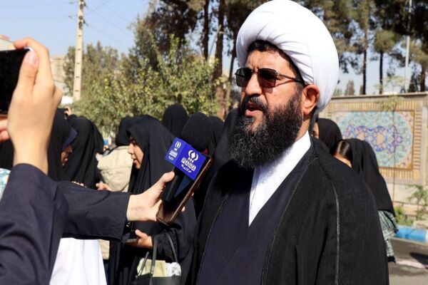 حضور پرشور دانش‌آموزان پاکدشتی در راهپیمایی روز ۱۳ آبان