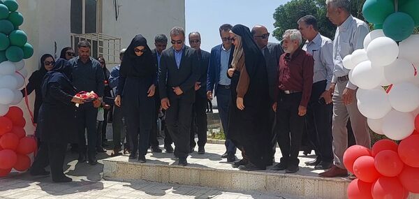 افتتاح زمین‌های فوتسال و بازی کودکان و والیبال پارک بانوان حاجی آباد  
