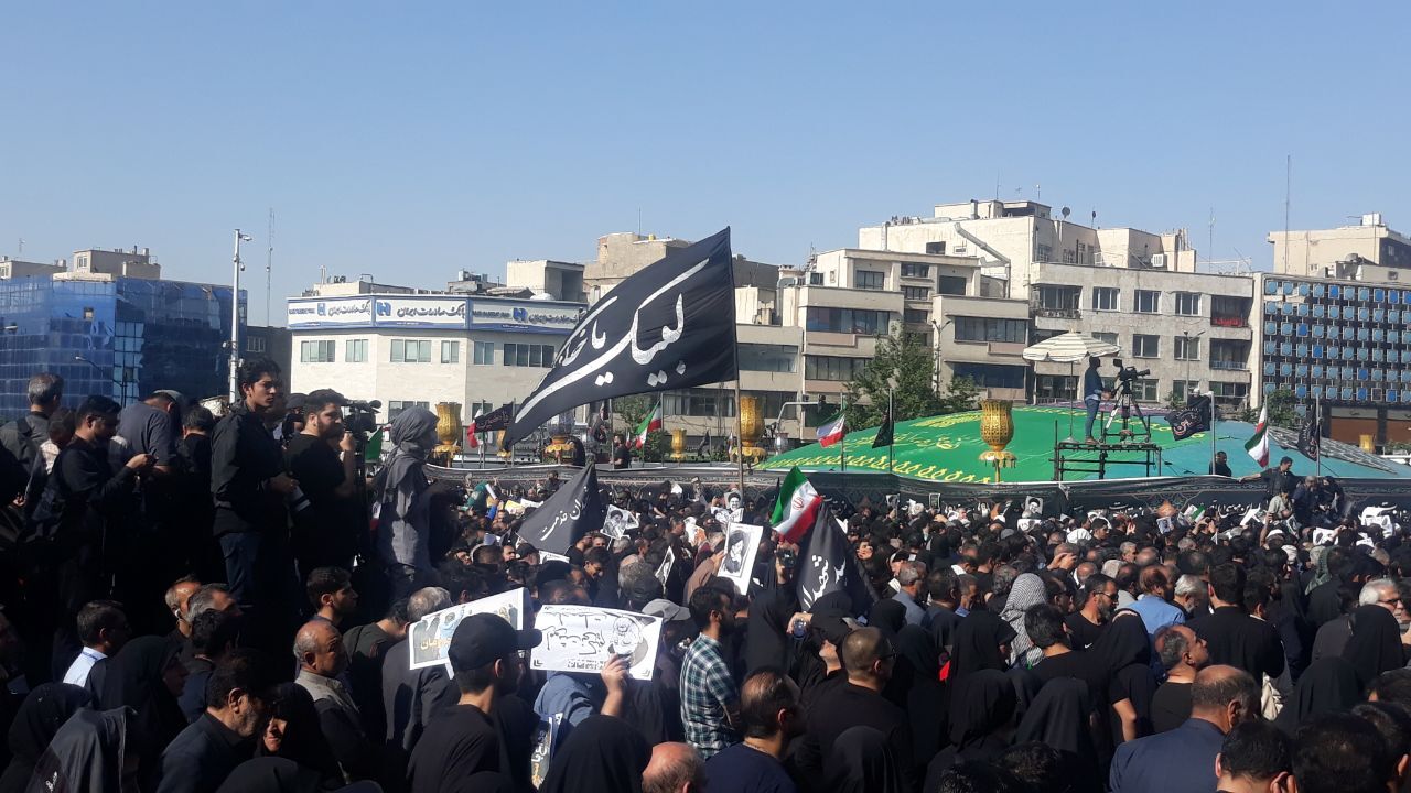 شهیدی که با لباس خدمت‌گزاری رفت و با لباس شهادت برگشت
