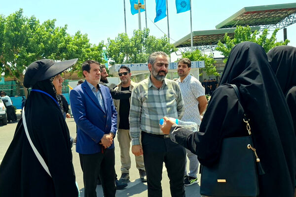 یاد و راه امام راحل، چون چراغی روشن، راهگشای نسل‌های آینده خواهد بود