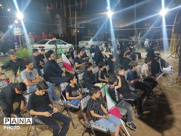 سازمان دانش آموزی قم در خدمت عزاداران حسینی