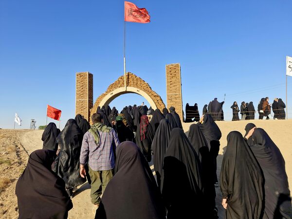قدم بر خاک عشق