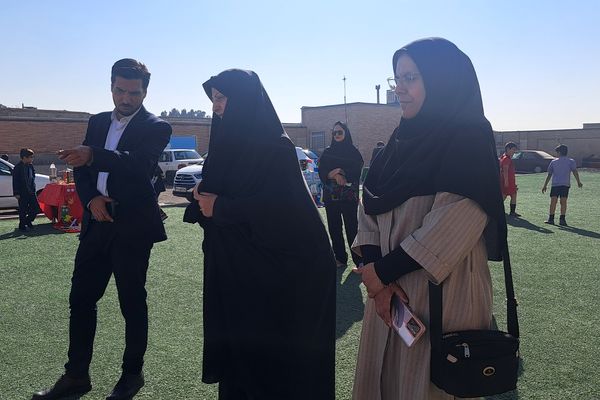  برپایی نمایشگاه  آثار دانش‌آموزان در مدرسه غیاث‌الدین جمشید کاشانی ملارد 