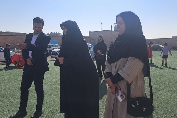  برپایی نمایشگاه  آثار دانش‌آموزان در مدرسه غیاث‌الدین جمشید کاشانی ملارد 