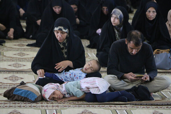 بازدید معلمان قمی از یادمان شهدای «بوالحسن» 