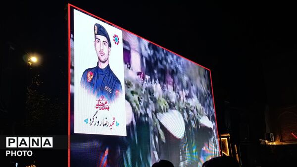 مراسم تشیع پیکر مطهر شهید رضا روزگرد