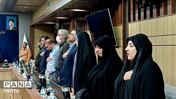 تجلیل مدیرکل آموزش و پرورش شهر تهران از مدیران سازمان دانش‌آموزی مناطق و مسئولان خبرگزاری پانا