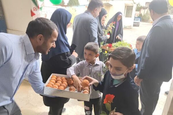 آیین باشکوه بازگشایی مدارس در سال تحصیلی ۱۴۰۵-۱۴۰۴ منطقه پردیس 