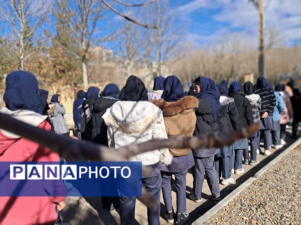 آموزش تعالیم عملی بسیج آمادگی‌دفاعی پایه نهم