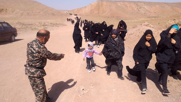 سربالا راهی نو برای جاماندگان اربعین، سفری پیاده به مزار کلاته بایزید