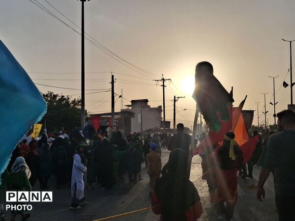 حرکت نمادین کاروان اسرای کربلا در شهر آوه