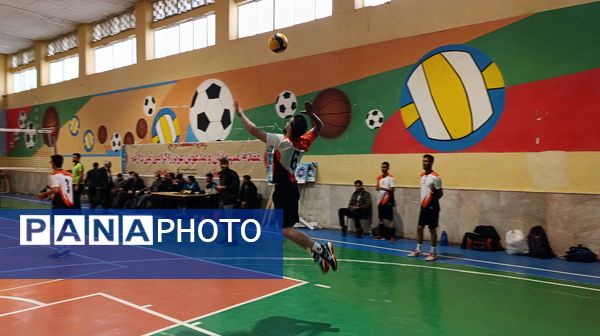 افتتاحیه مسابقات والیبال به‌مناسبت دهه مبارک فجر در نیشابور