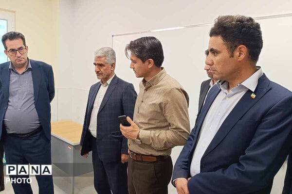 بازدید مدیران کل آموزش و پرورش و نوسازی مدارس از دبیرستان سبز فردوسی بجنورد