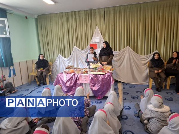 جشن میلاد امام خوبی‌ها در دبستان برادران شهید دیده‌ور کازرون