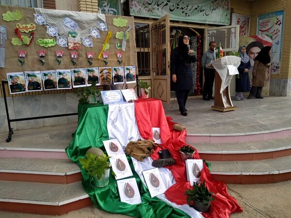 جشن آغاز سال تحصیلی جدید در دبیرستان نمونه ایمان 