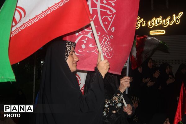 شبِ اشک و عرفان در حسینیه امام خمینی
