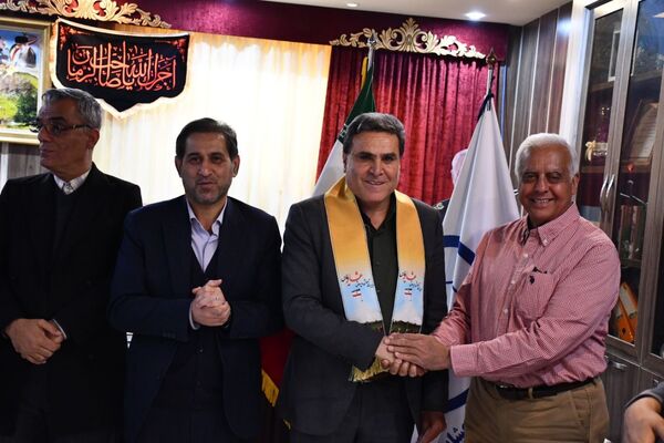 جلسه دانش‌آموزان نخبه عشایر فارس در طرح بنیاد پروفسور مهبودی
