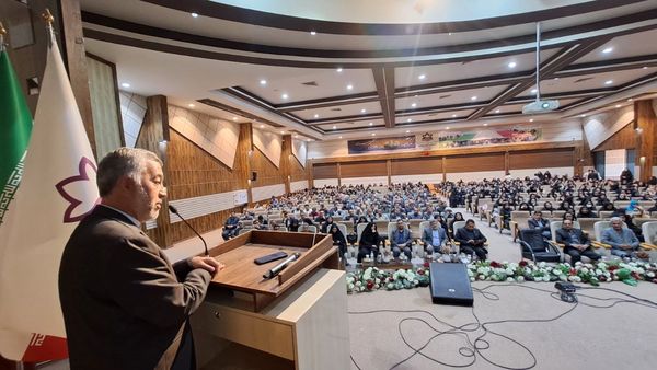 آشنایی معلمان تربت‌حیدریه با مبانی هوش مصنوعی