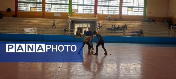 اجرای بازی‌های بومی، محلی در اردوی تمشک پسران شیروان