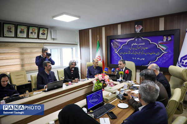 نشست خبری رئیس سازمان مدارس و مراکز غیردولتی و توسعه مشارکت‌های مردمی 