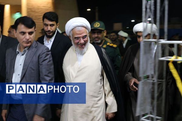 حضور نماینده ولی‌فقیه هرمزگان در جشن هفته وحدت شهرستان جاسک