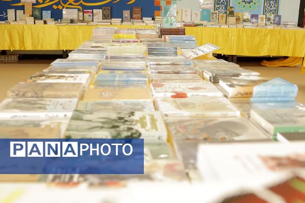 نمایشگاه «کتاب طلوع» در سرای دانشجویی پردیس آیت الله خامنه‌ای گرگان