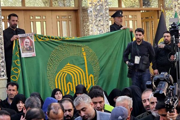 بدرقه یاران انقلاب در حرم حضرت عبدالعظیم (ع) شهرری