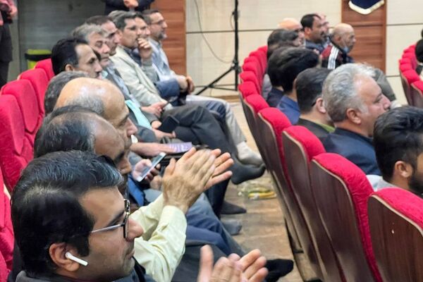 همایش بزرگ تجلیل از معلمان برتر و سرآمد در رودهن 
