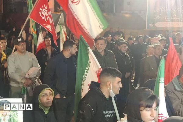 اجتماع پرشور شبانه مردم انقلابی در شهرستان فیروزکوه