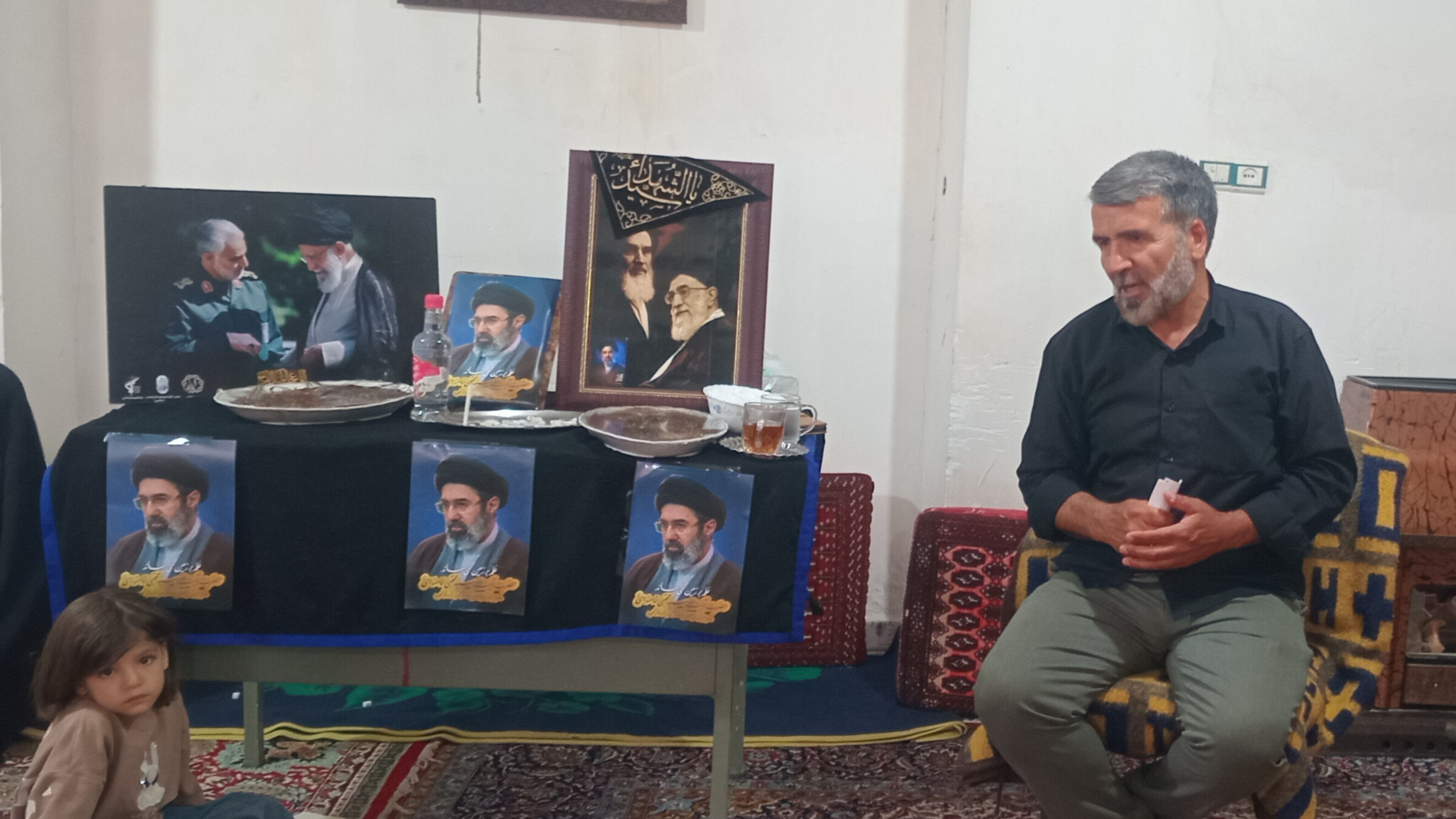 خوش آباد؛ کوچک و بزرگ در سوگ رهبر شهید 