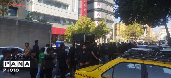 زنجیره زنی و سوگواری امام حسن مجتبی علیه السلام توسط هیئات کاشمر در مشهد