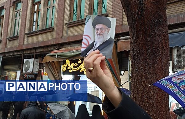 باران هم حریف عشق به وطن نشد