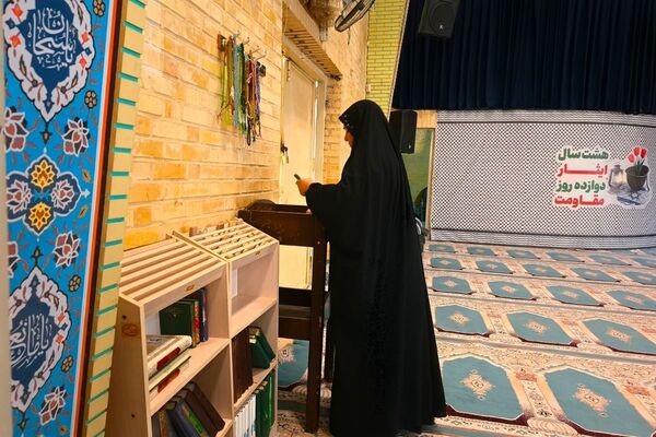 تقدیر از مدیران و فعالان پیشگیری از آسیب‌های اجتماعی شهرک امید صفادشت در نماز جمعه