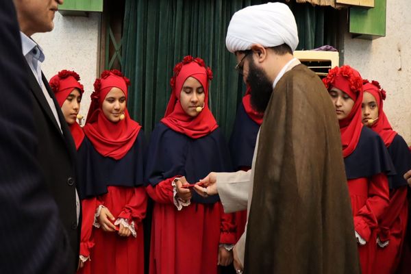 تجلیل از طلایه‌داران برتر تعلیم و تربیت ، آیین تقدیر از معلمین نمونه شهرستان پاکدشت 