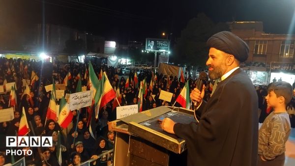 نورآباد میزبان هفتاد و چهارمین موج تجمعات بیعت با رهبری 