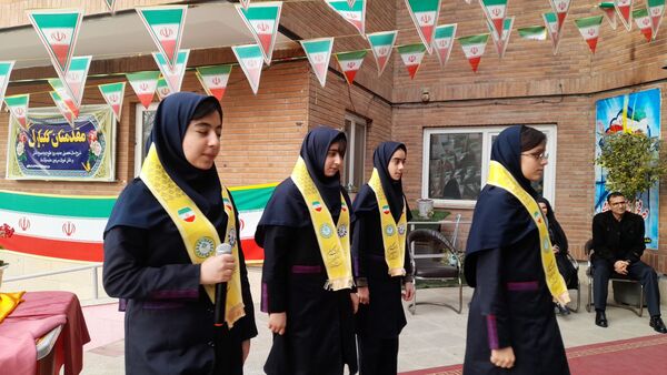 همایش یاوران مقاومت‌ و ایثار در دبیرستان شهید زارع ناحیه۳ کرج