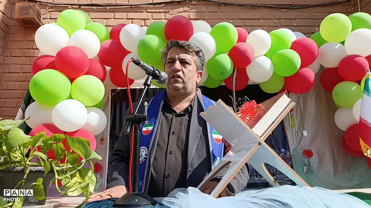 دبستان مهدیه میزبان «جشن عاطفه‌ها»