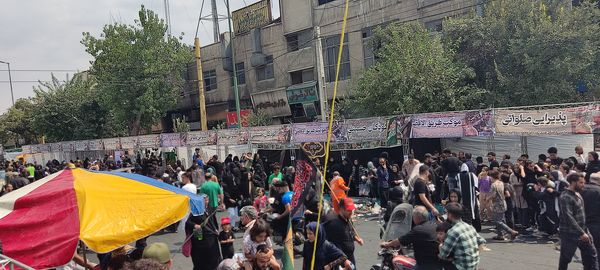 برپایی موکب‌ها در اربعین حسینی نمادی از دین باوری و سنت نبوی است