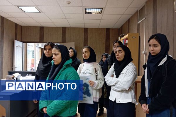 کتابخانه جوادالائمه میزبان دانش‌آموزان مدرسه دانش‌نیا شد