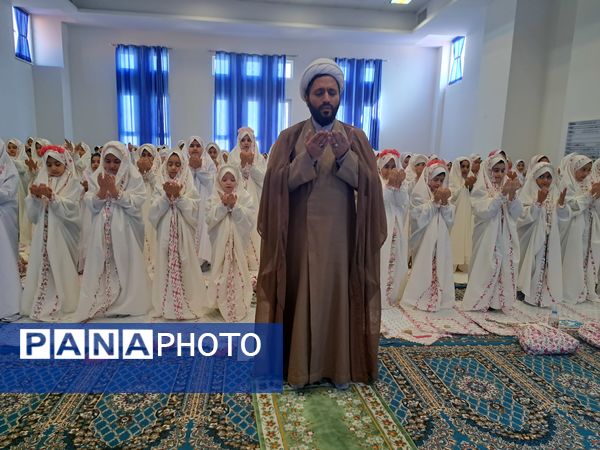 جشن تکلیف دانش‌آموزان دبستان شقایق‌ها 